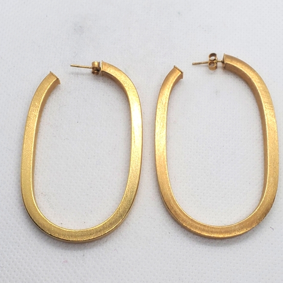 Source Unknown Jewelry - Elegant 18kts Gold Plated  Hoop Earrings